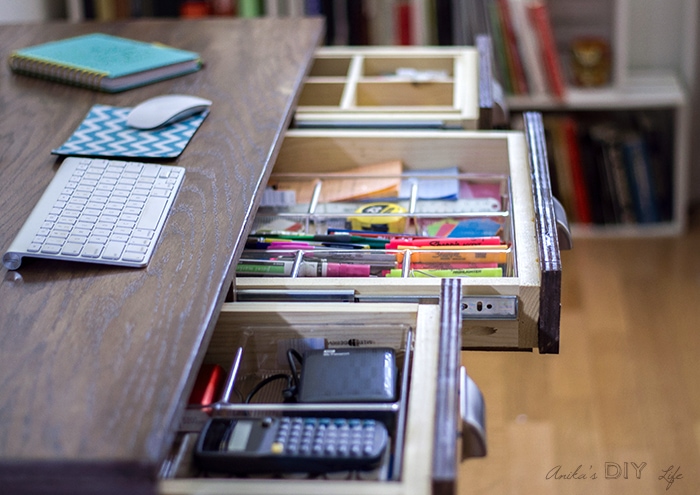 How to build a modern farmhouse desk with storage. 