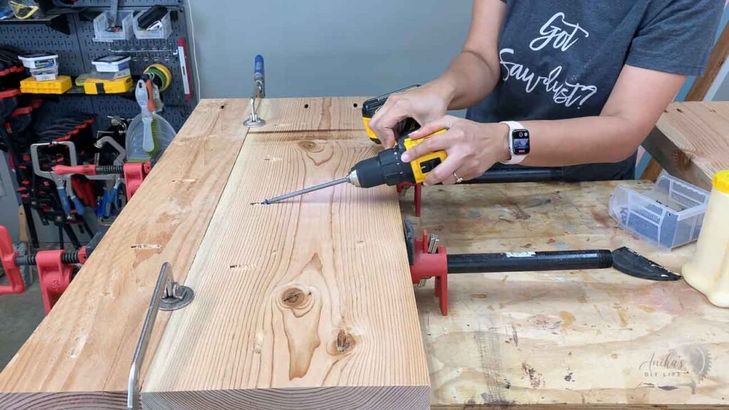 building a wide shelf using pocket hole screws and clamps