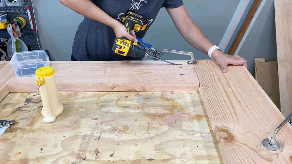 building the countertop by joining boards with pocket hole screws