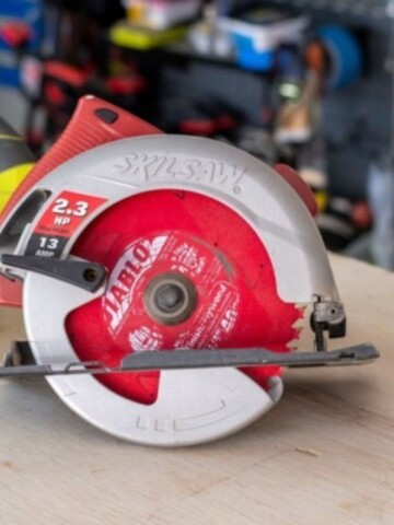 A complete beginner's guide on how to use a circular saw to make straight cuts safely and accurately and build successful projects.